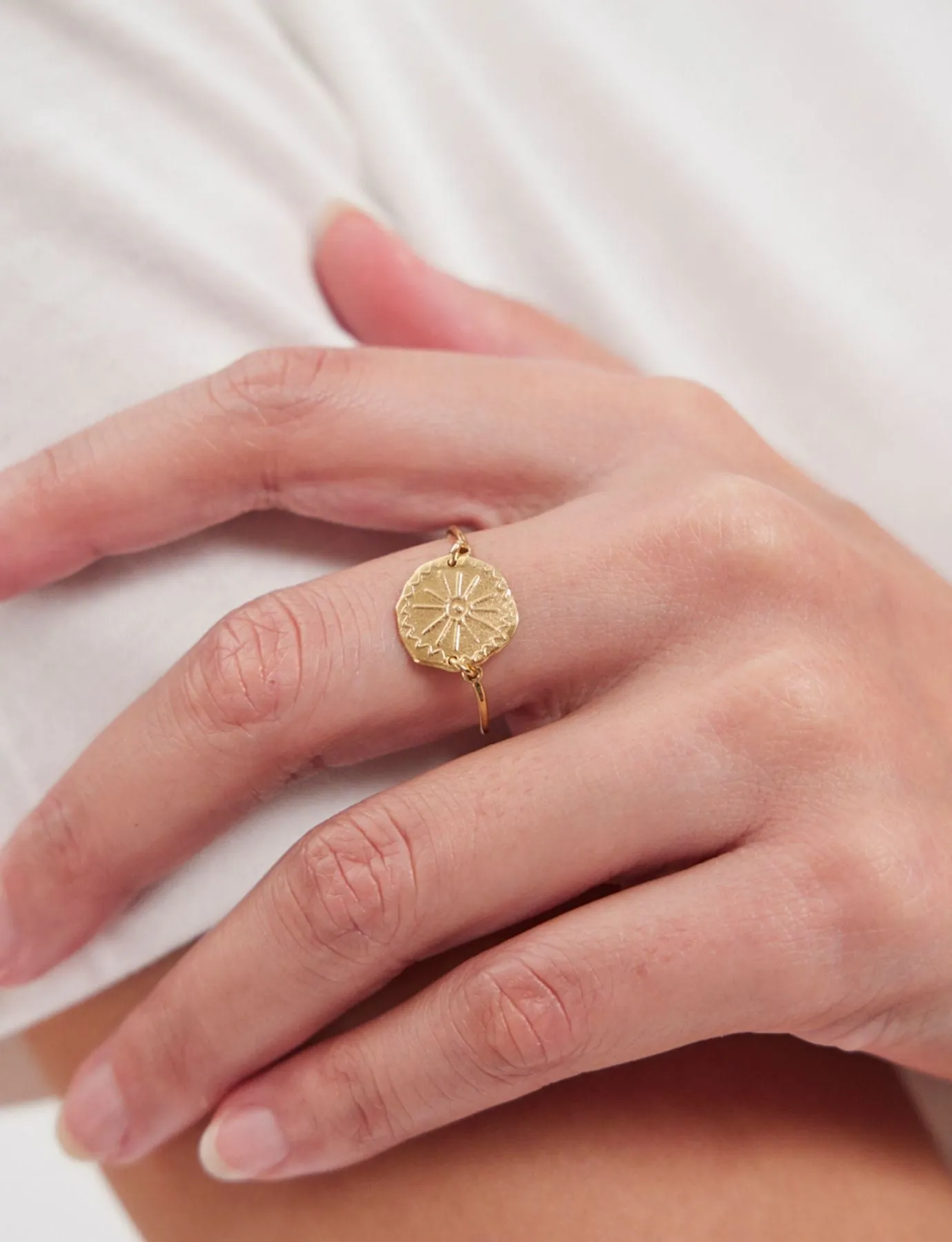 Bague Lutèce motif soleil plaqué or