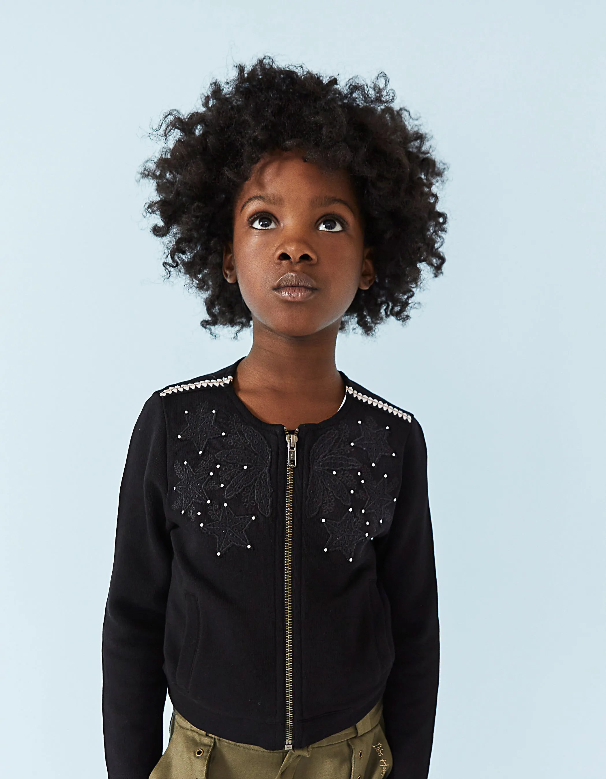 Cardigan noir avec broderies fille