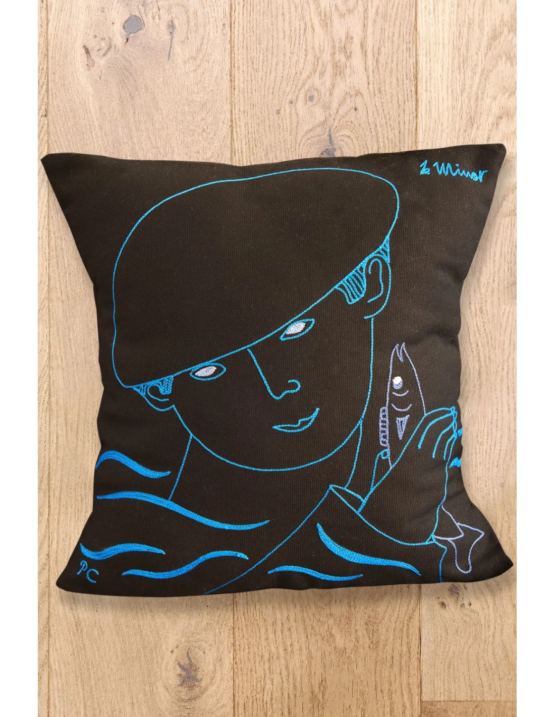 Coussin Brodé Tête de Pêcheur