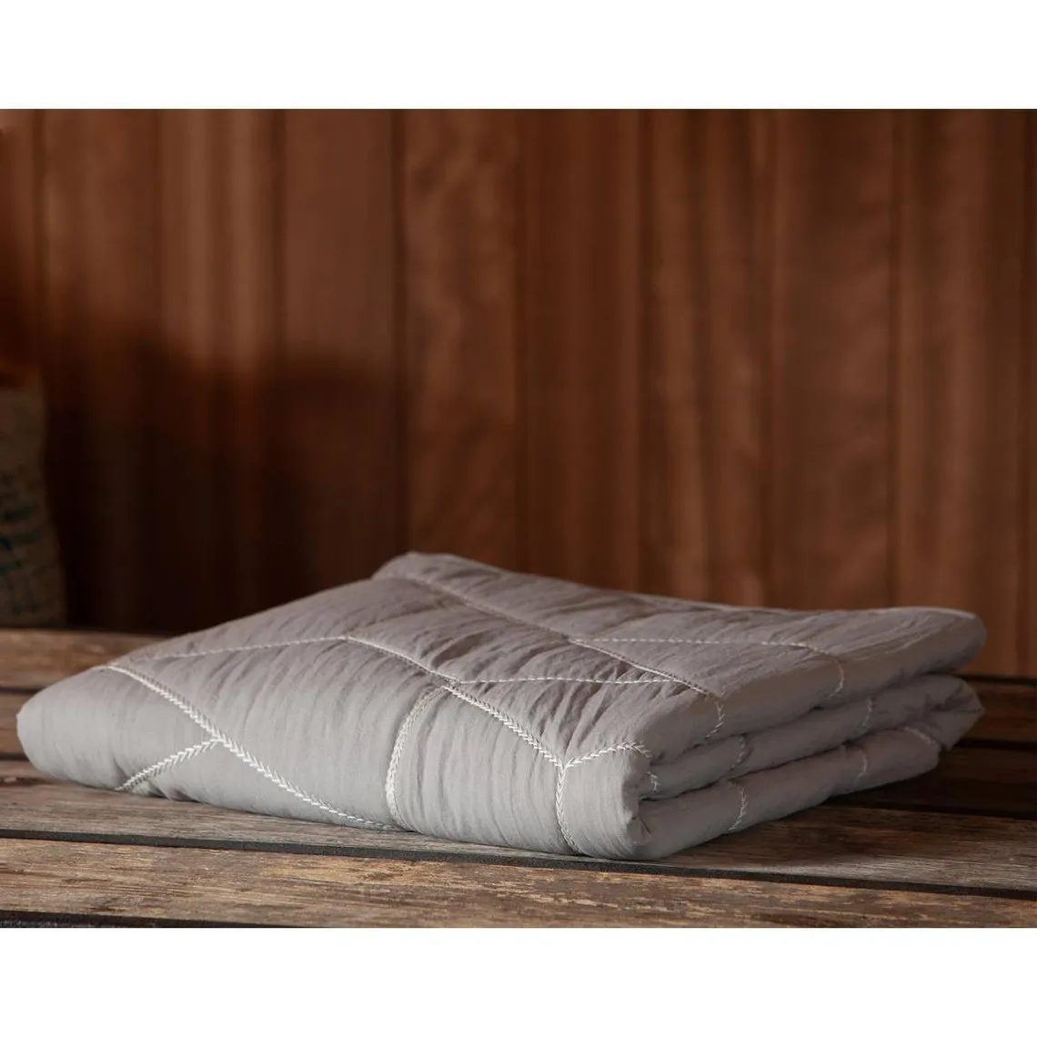 Jeté de lit  CALISSON beige en polyester microfibre | 3 Suisses