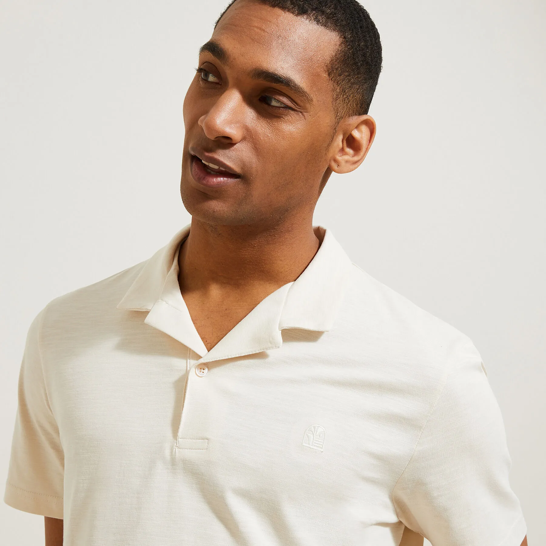Polo manches courtes broderie poitrine col requin Blanc | Jules