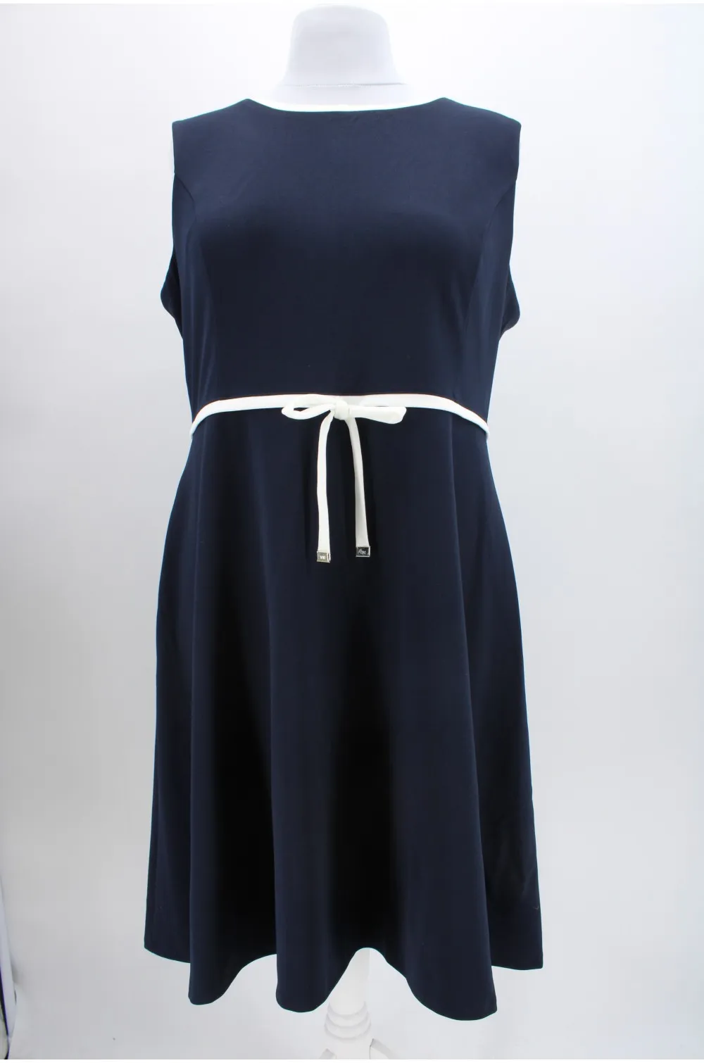 Robe Tommy Hilfiger bleu marine / Vêtement d'occasion vintage friperie