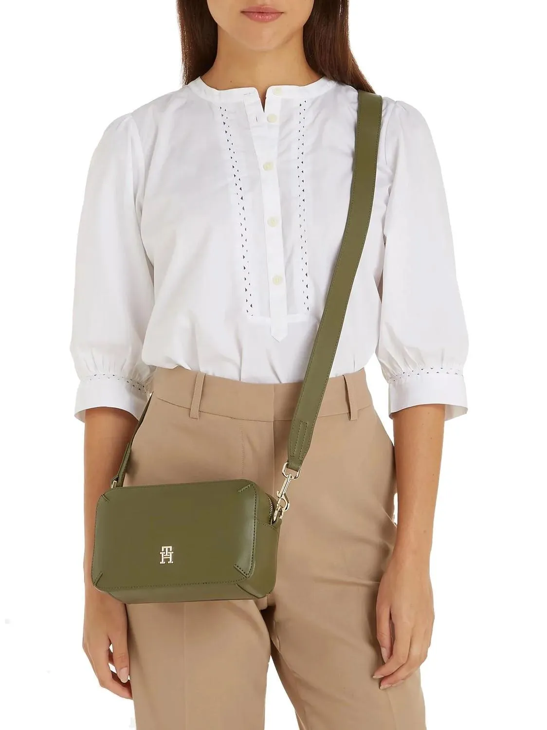 Tommy Hilfiger Chic  Sac Bandoulière Pour Appareil Photo Olives Utilitaires - Achetez À Prix Outlet!
