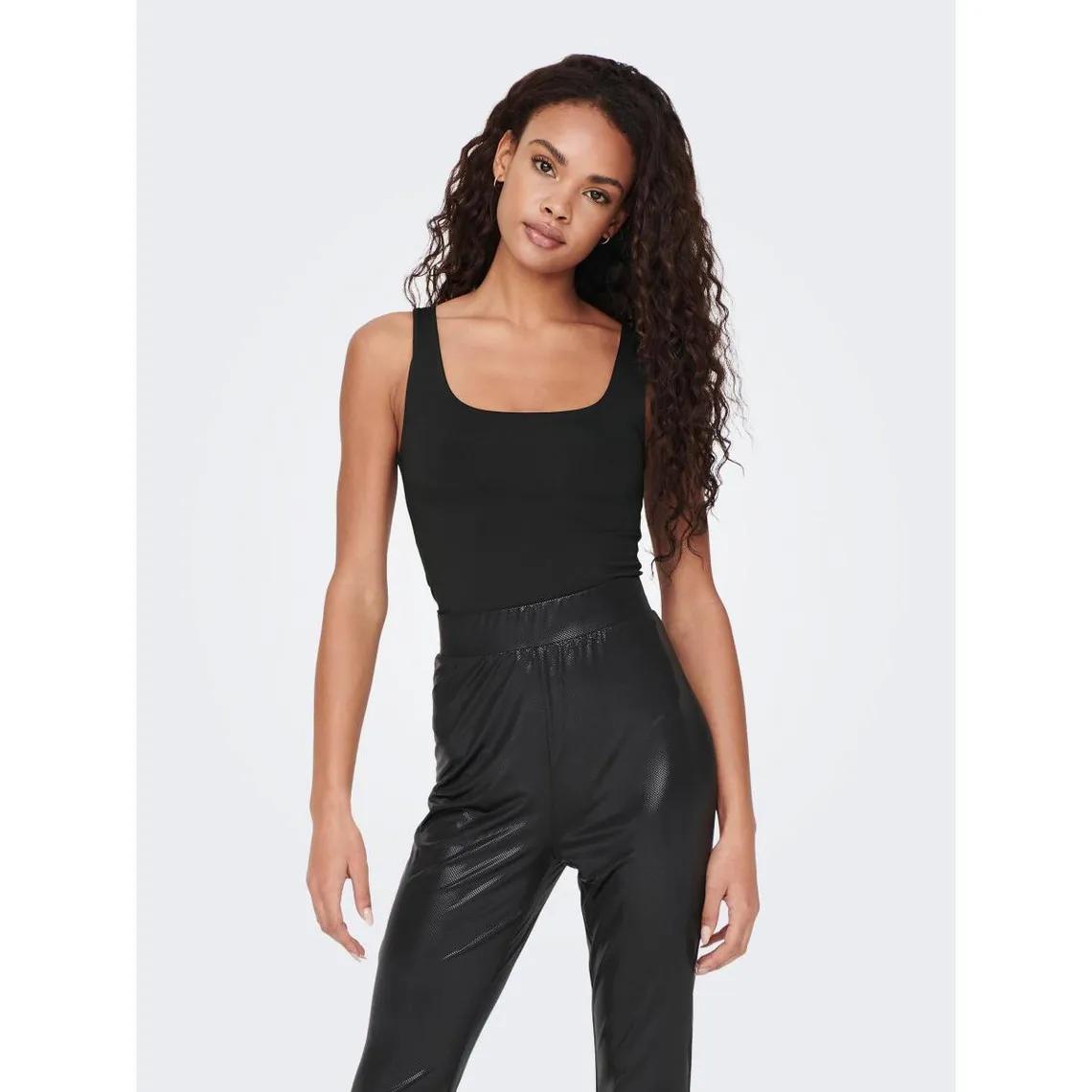 Tops Col en U Sans manches noir | 3 Suisses